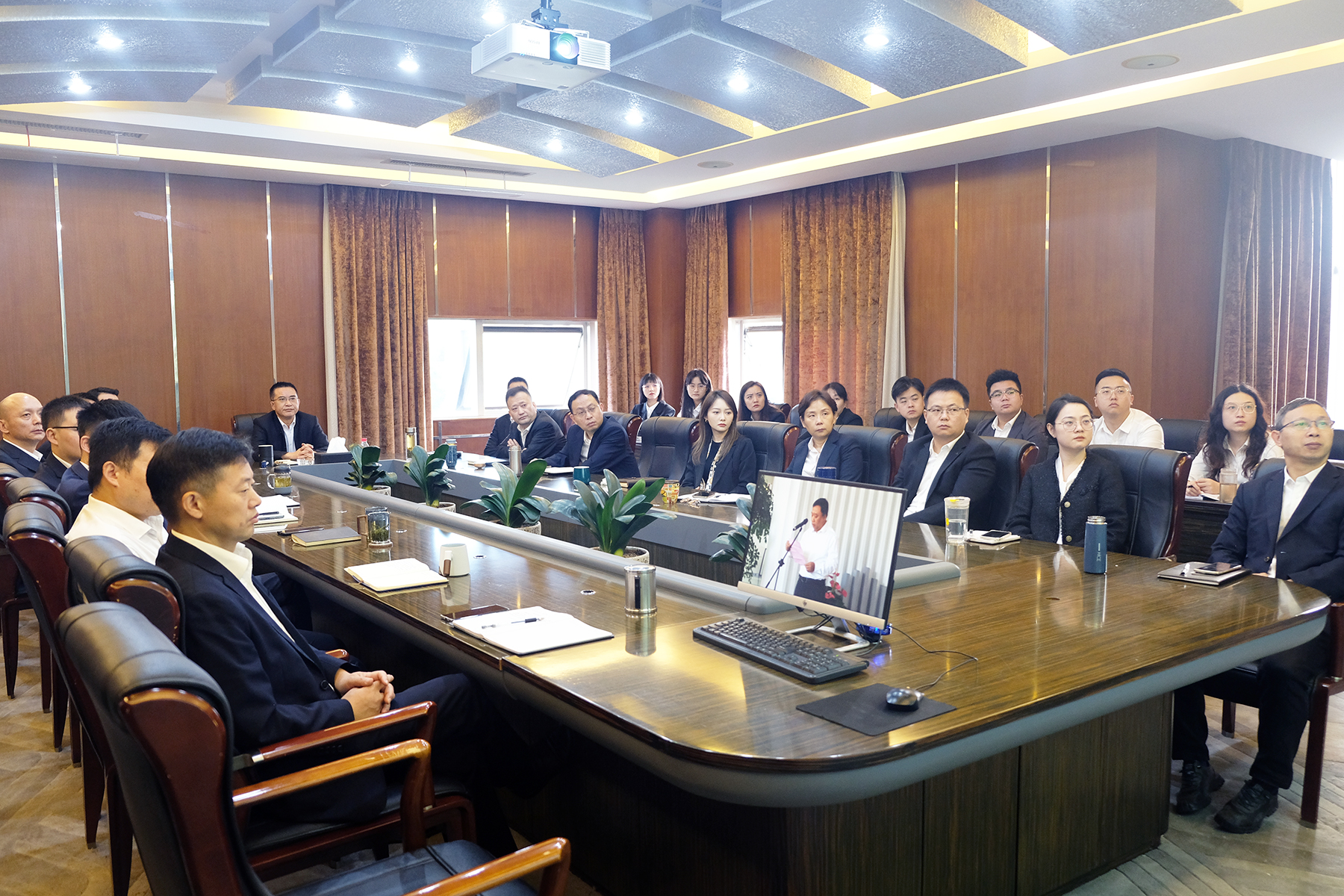 �����齫������ҵ�������漯�Ž����ʮ�������Ƚ�ģ�����������